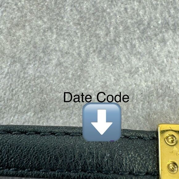 Louis Vuitton Fasten Your LV Monogram Bracelet - Picture 15 of 15